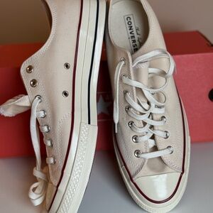 Converse Chuck 70 Canvas Low Top Sneakers - Unisex Men’s Sz 11.5 Women’s Sz 13.5